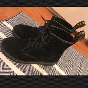 Dr. Martens Airwair Black Suede Womens 8US